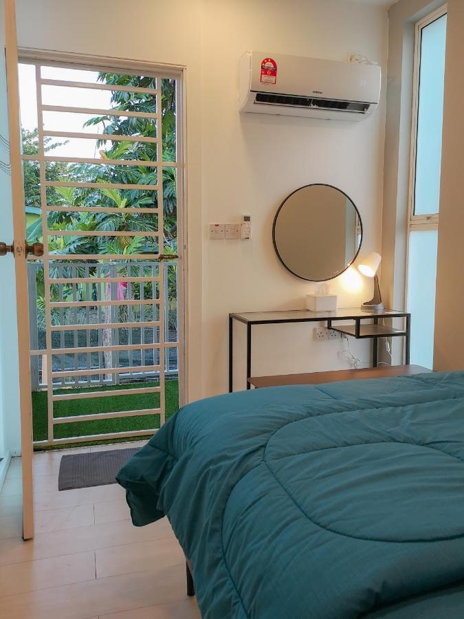 Kamalia Villas Kampung Penarik Esterno foto