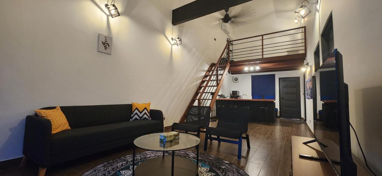 Kamalia Villas Kampung Penarik Esterno foto