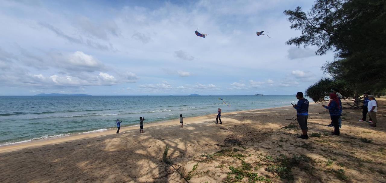 Kamalia Villas Kampung Penarik Esterno foto