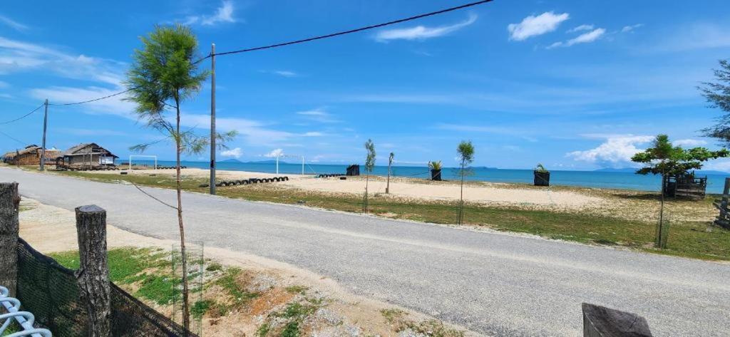 Kamalia Villas Kampung Penarik Esterno foto
